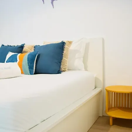 Seabreeze Nest By Feel * Nazare